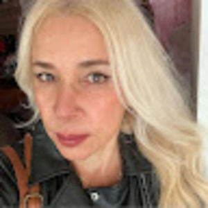 Meet your Posher, Claudia